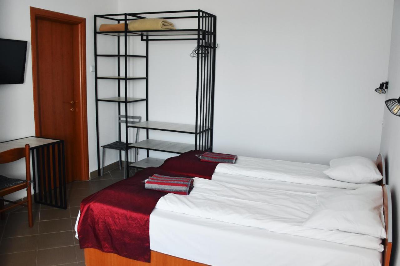 Pension Recidency Oradea Extérieur photo