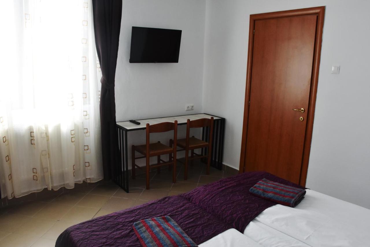 Pension Recidency Oradea Extérieur photo